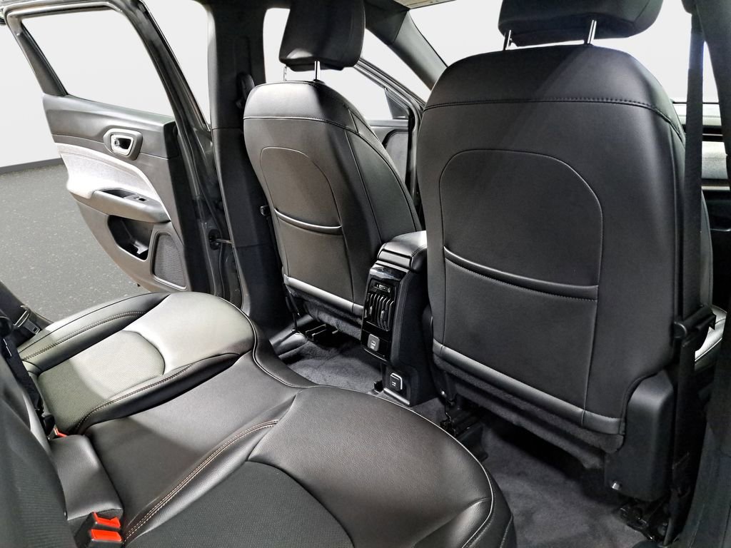 Certified 2023 Jeep Compass Latitude image 12