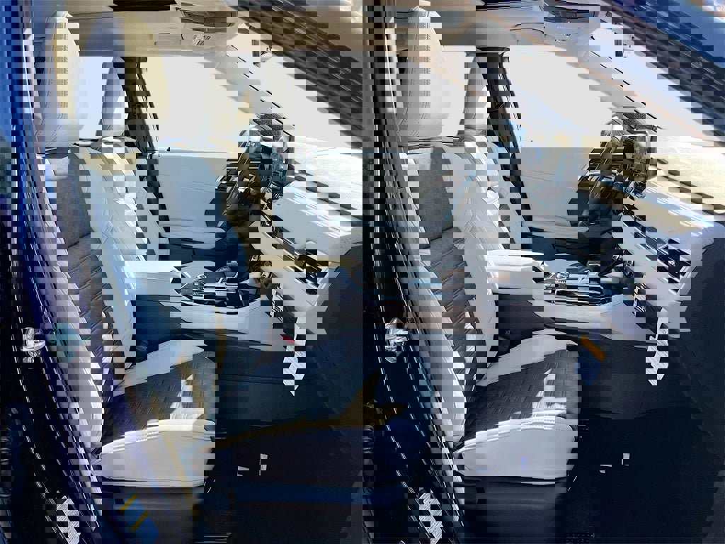 New 2025 Mitsubishi Outlander SE image 30