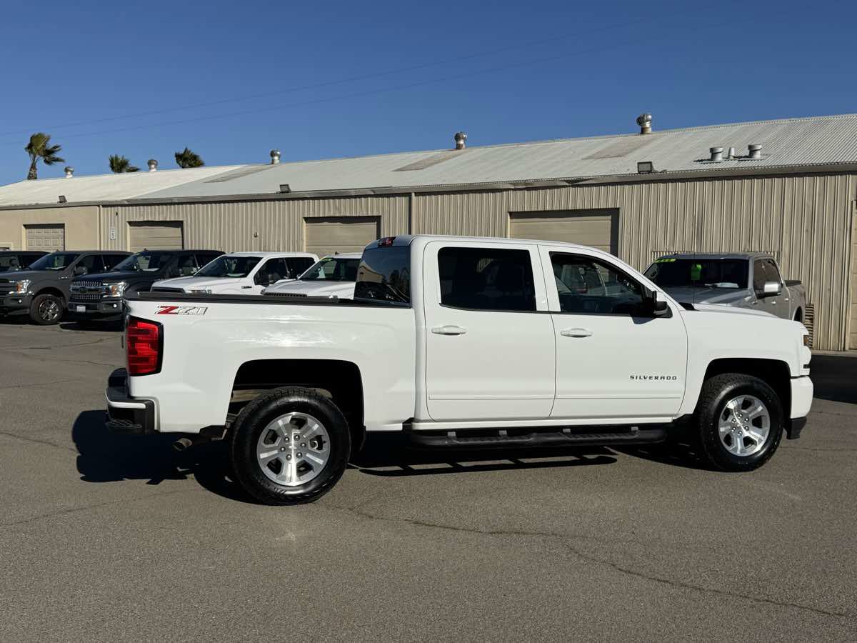 Used 2018 Chevrolet Silverado 1500 LT w/ All Star Edition AWD/4WD image 13