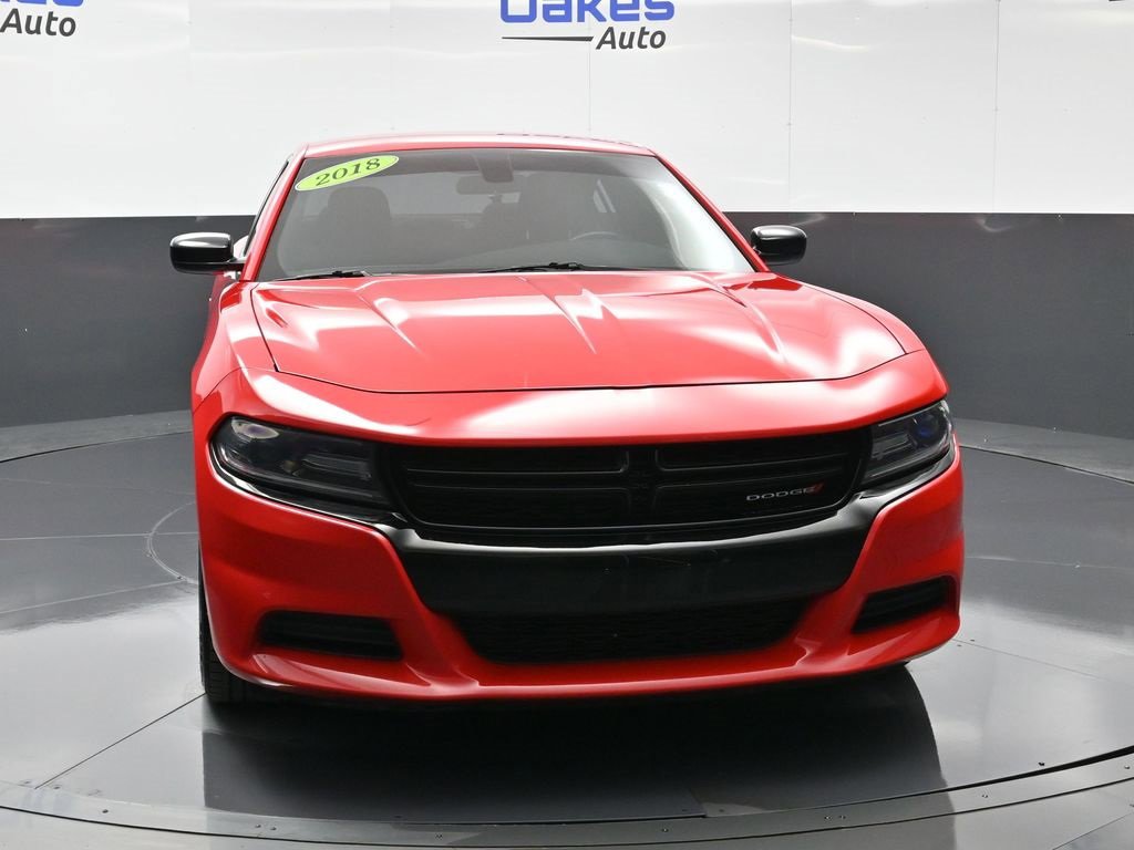 Used 2018 Dodge Charger SXT w/ Blacktop Package image 3