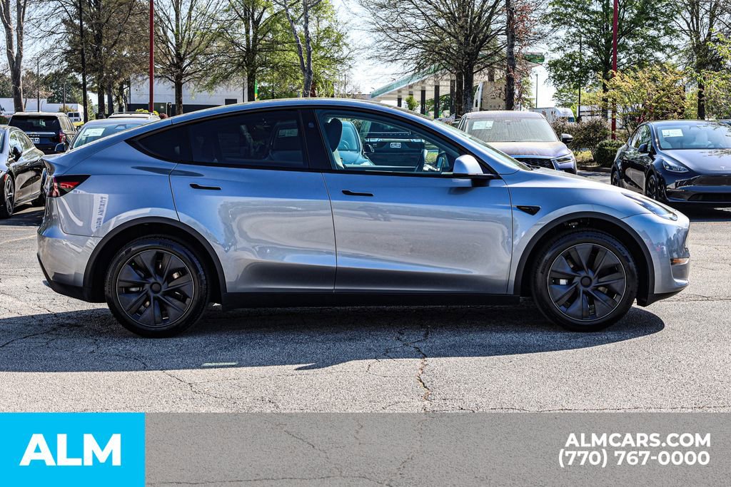 Used 2025 Tesla Model Y Long Range image 10