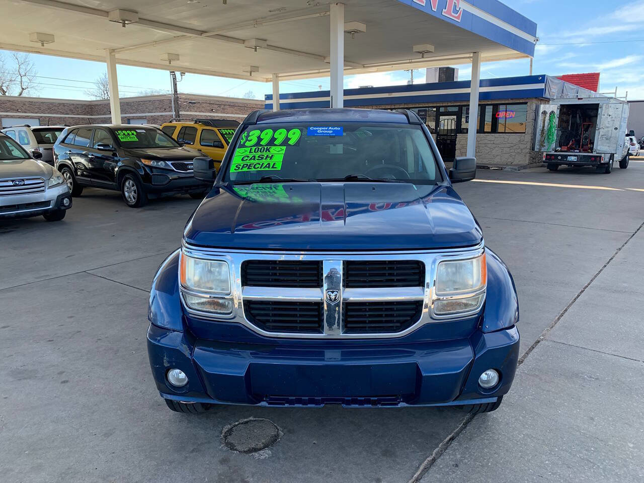 Used 2010 Dodge Nitro SE image 2