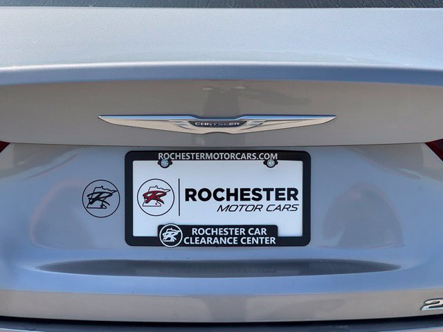 Used 2017 Chrysler 200 LX FWD image 39