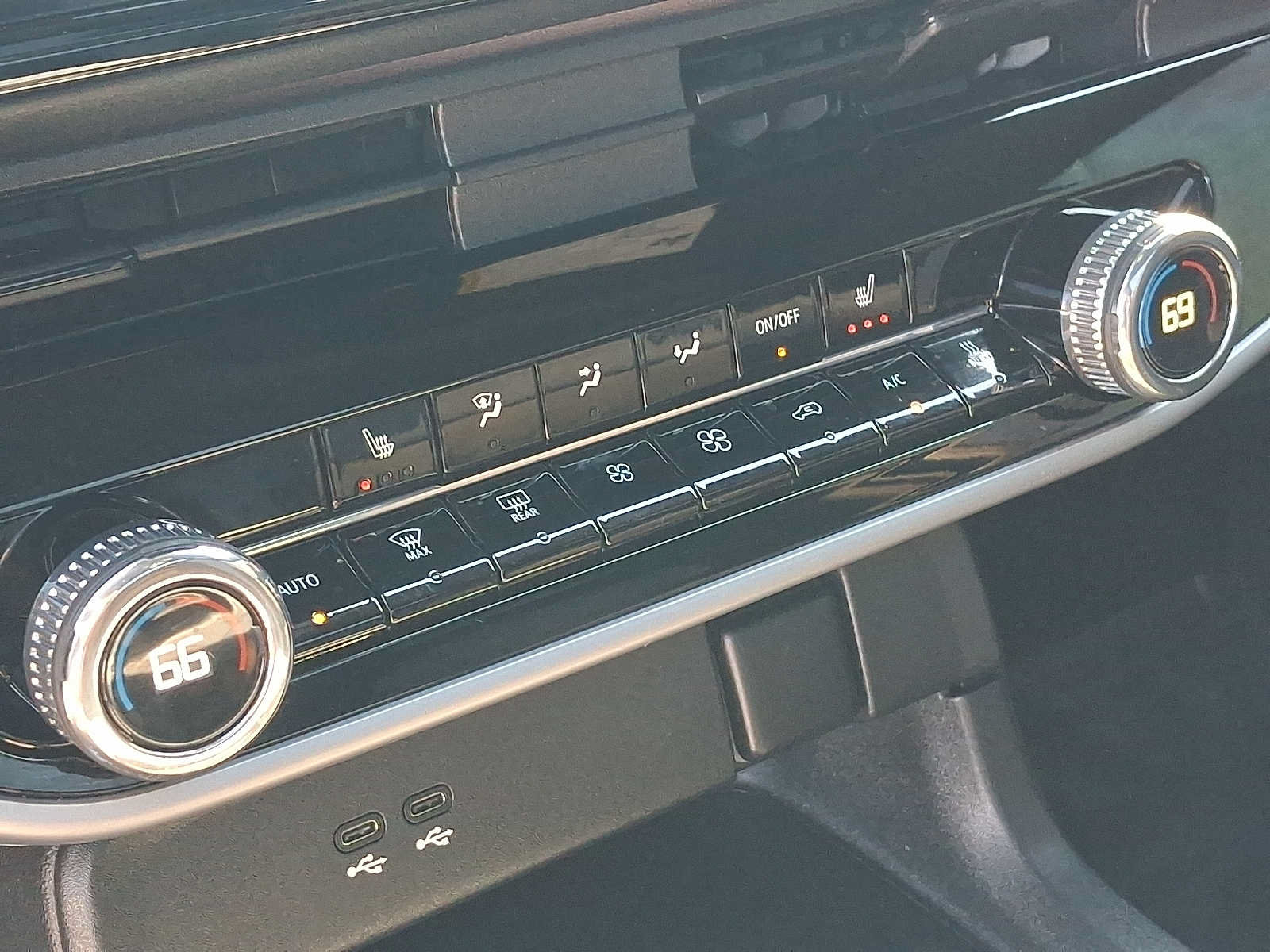 Used 2025 Honda Prologue Touring image 16
