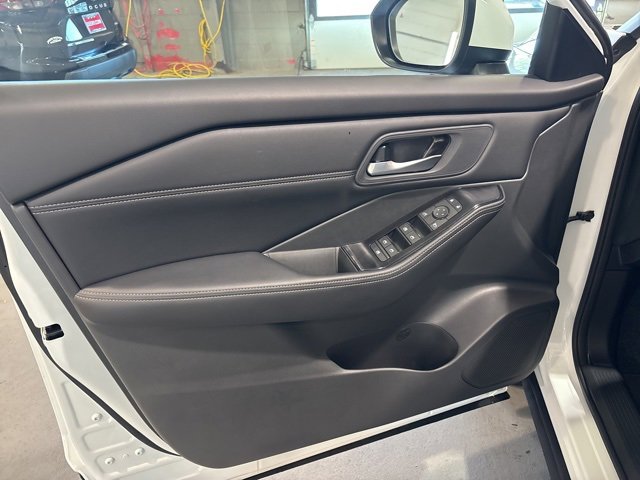 New 2026 Nissan Rogue SV image 11
