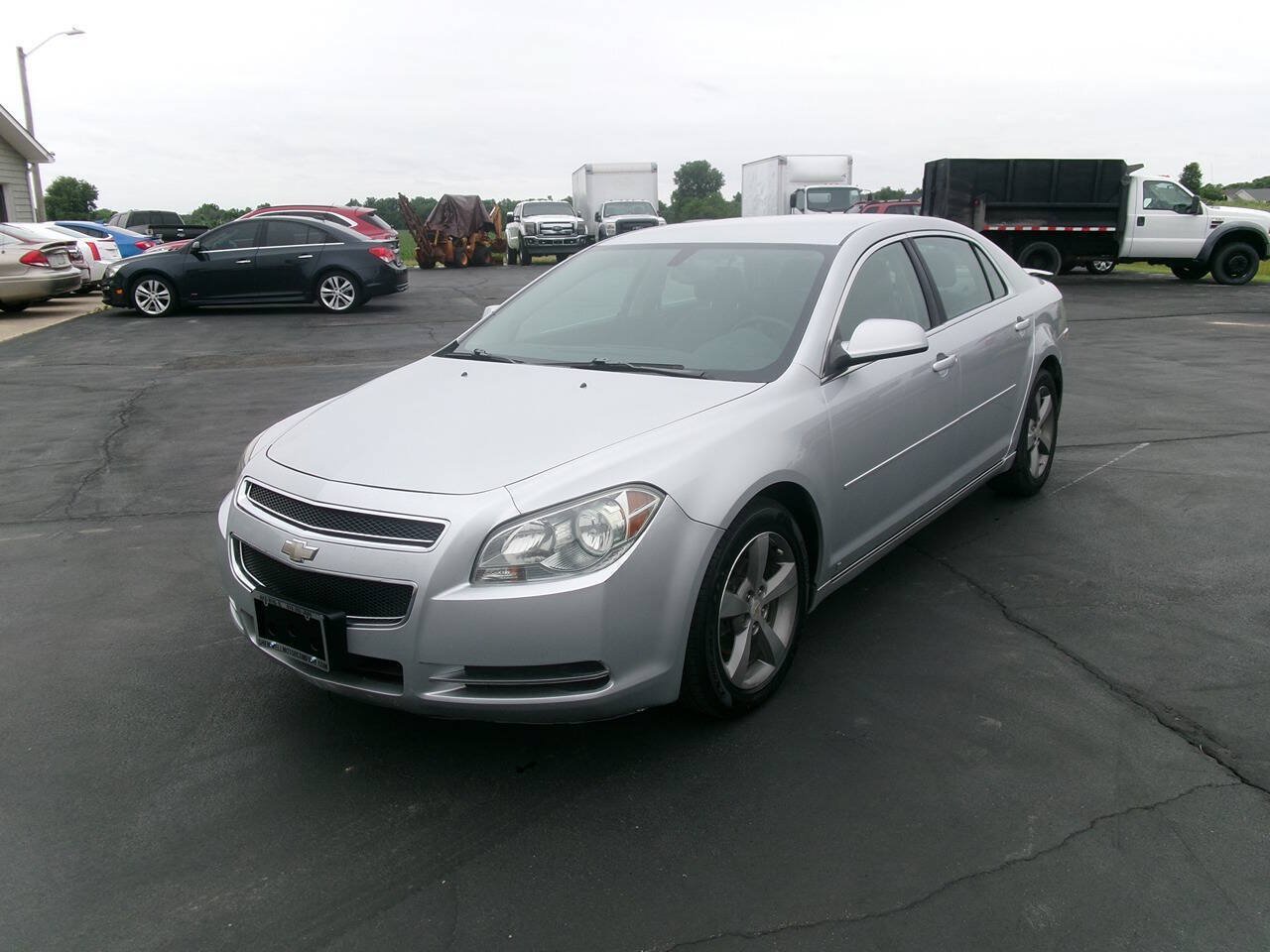 Used 2009 Chevrolet Malibu LT FWD image 2