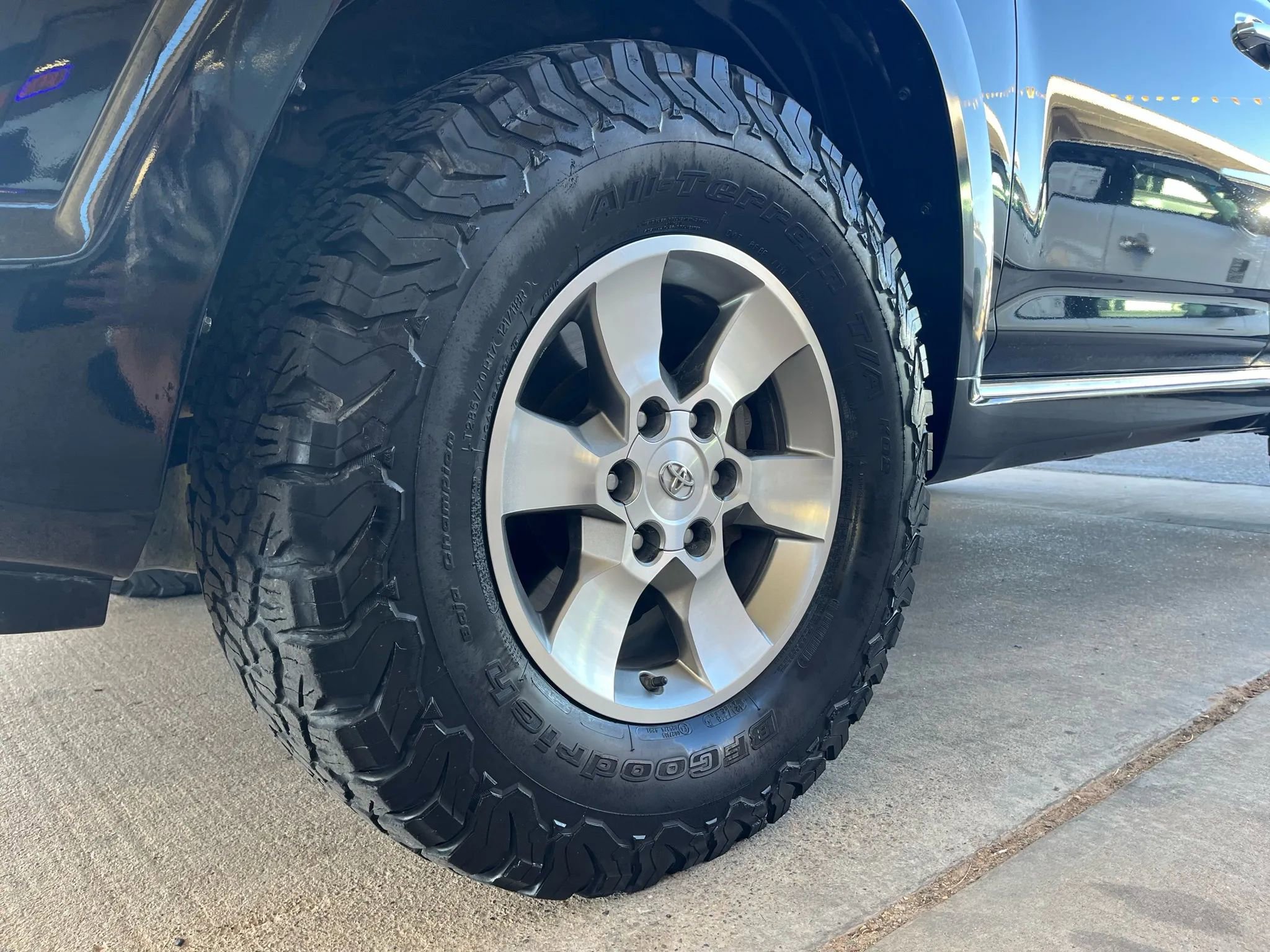 Used 2013 Toyota 4Runner SR5 image 39