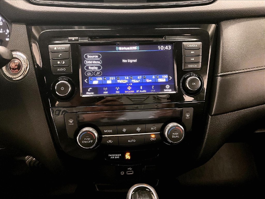 Used 2020 Nissan Rogue SV AWD/4WD image 14