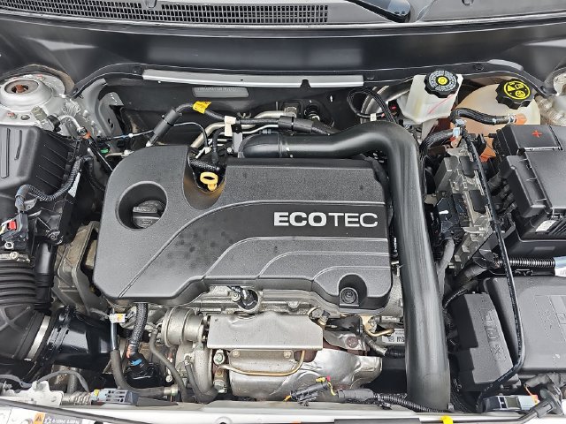 Used 2021 Chevrolet Equinox LT FWD image 32