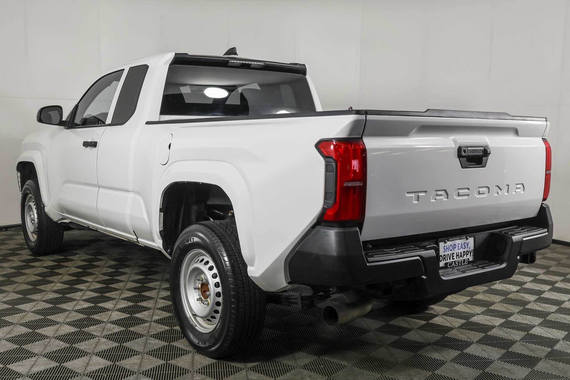 Used 2024 Toyota Tacoma SR RWD image 17