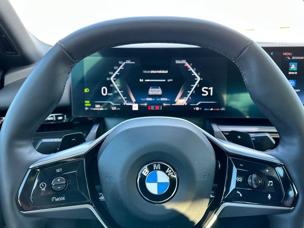 Used 2025 BMW 530i xDrive 530i xDrive w/ Premium Package image 29