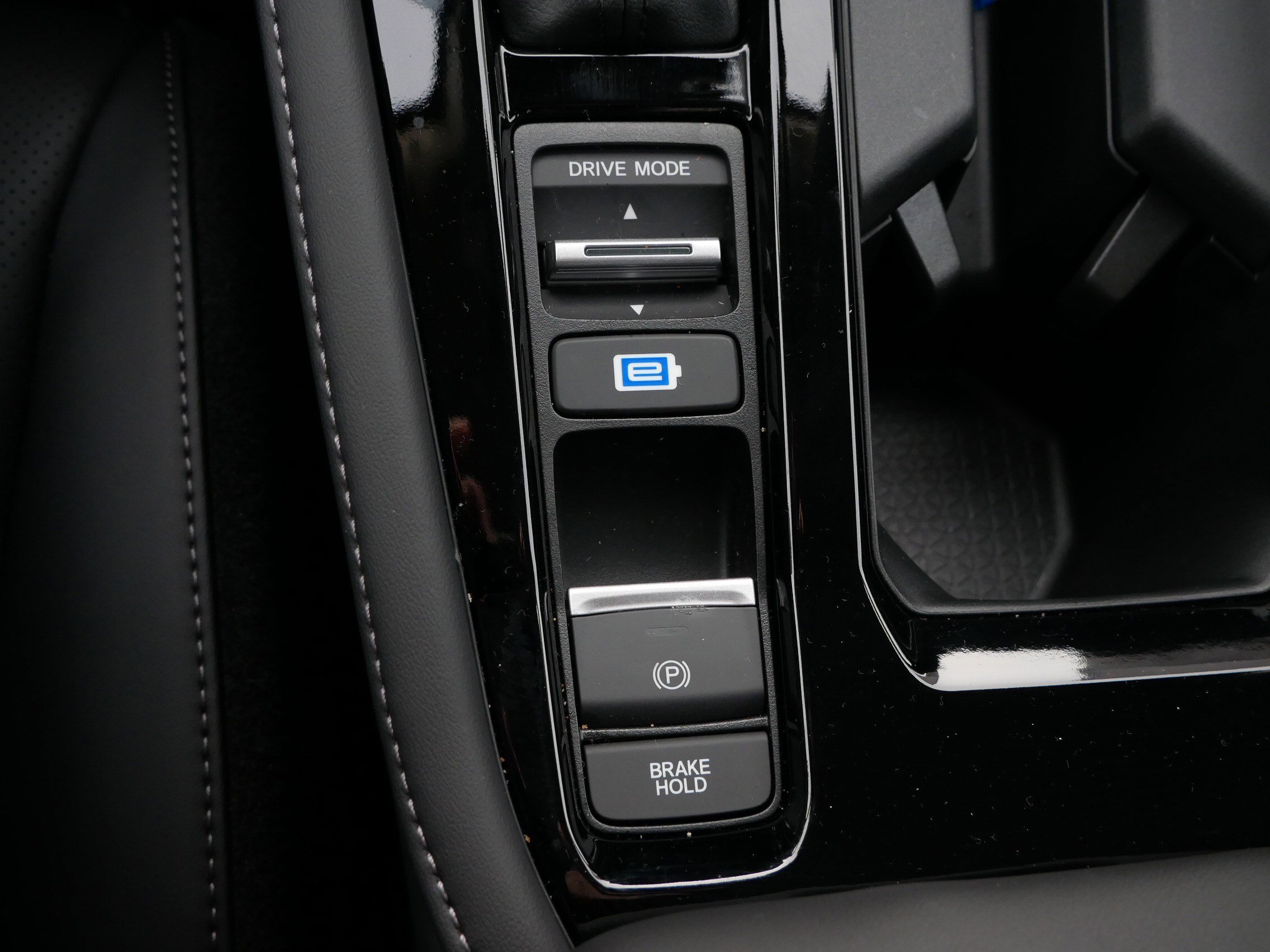 Certified 2025 Honda Accord Touring image 25