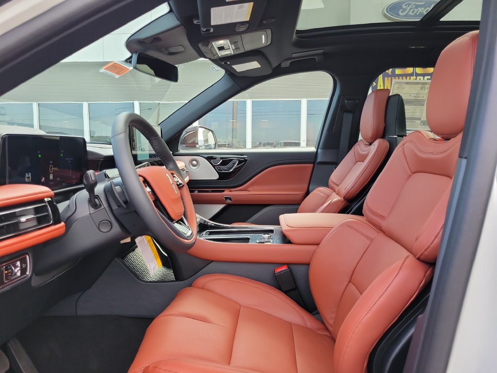 New 2027 Lincoln Aviator Reserve AWD/4WD image 18