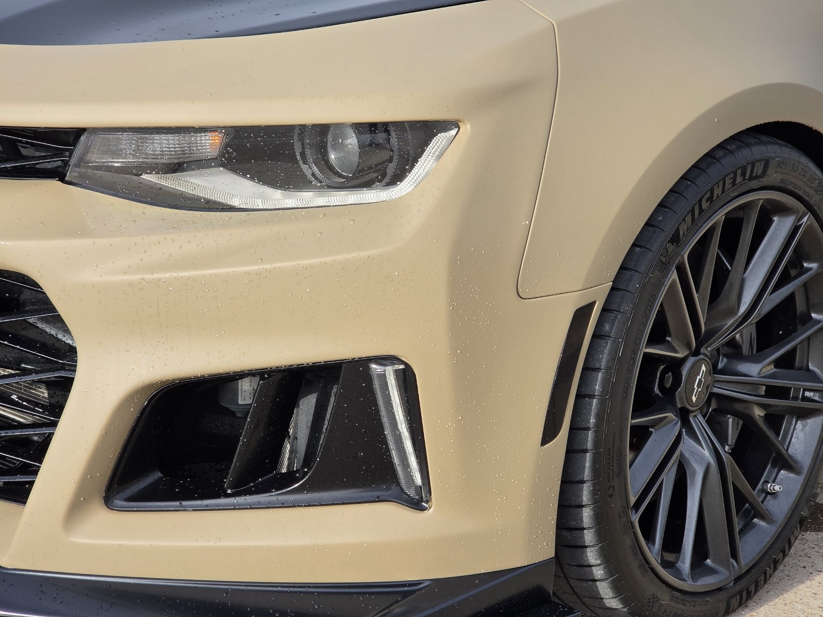 Used 2020 Chevrolet Camaro ZL1 RWD image 9