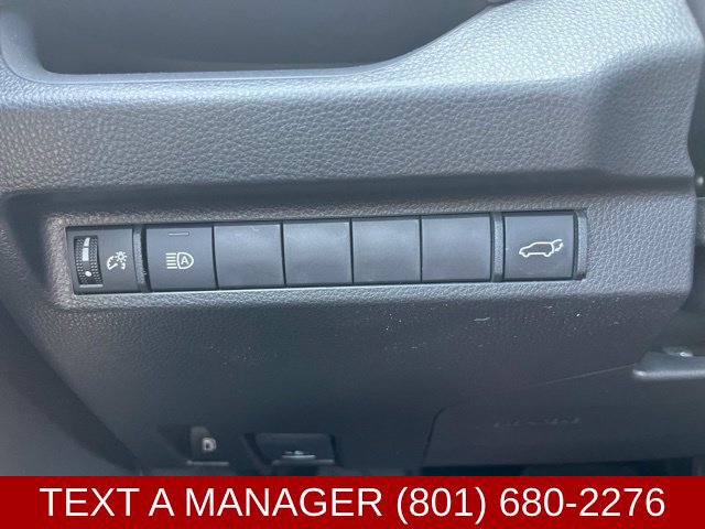 Used 2025 Toyota RAV4 SE AWD/4WD image 25