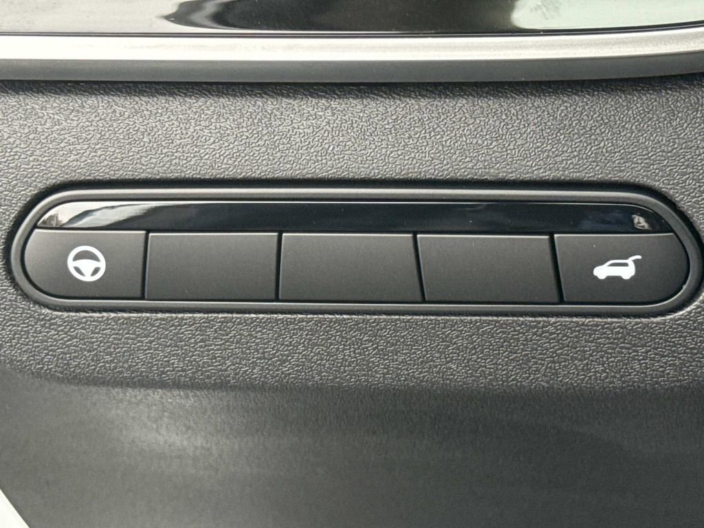 New 2026 INFINITI QX60 Luxe image 12