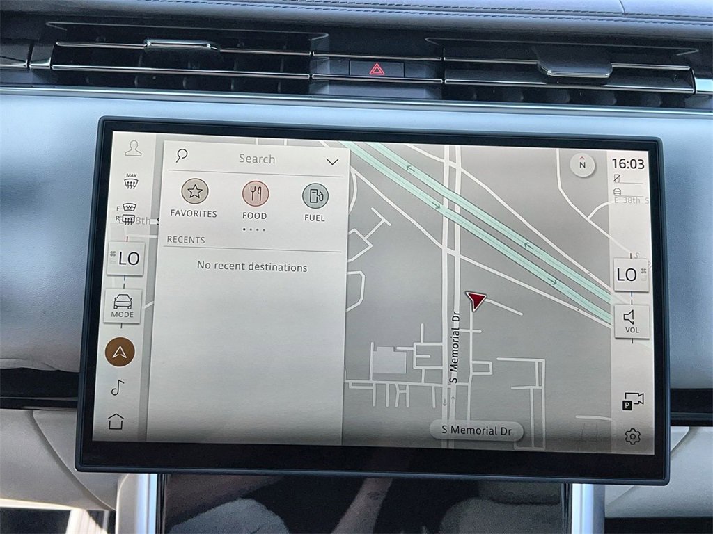New 2025 Land Rover Range Rover SE image 25
