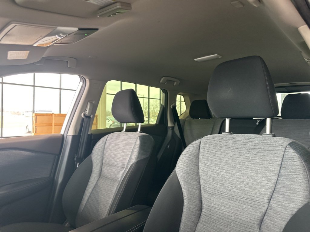 Used 2023 Nissan Rogue SV image 4