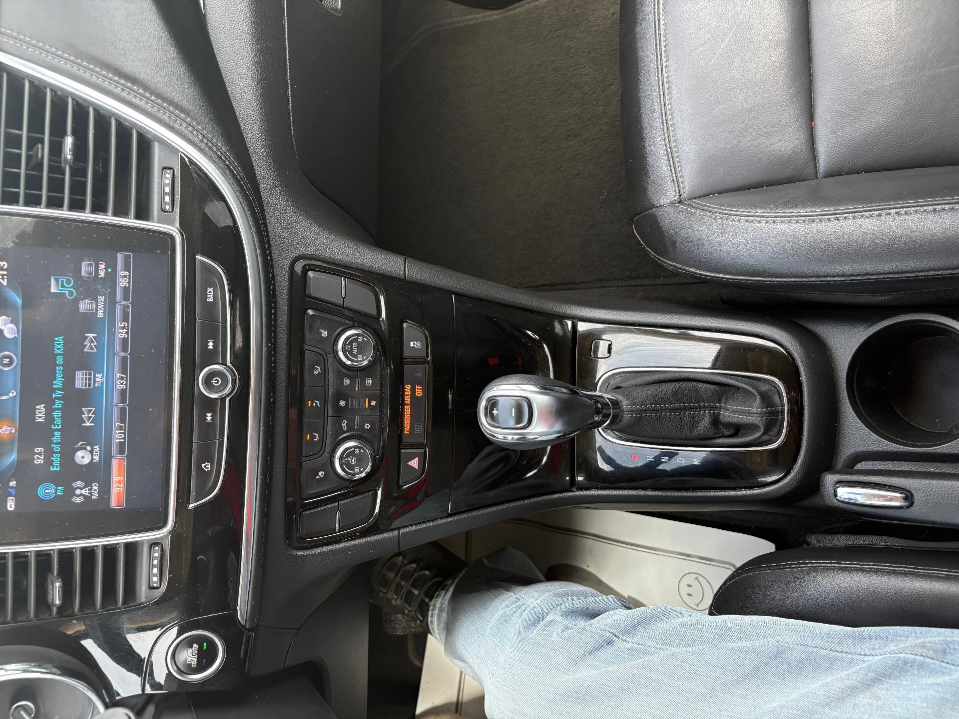 Used 2019 Buick Encore Essence AWD/4WD image 28