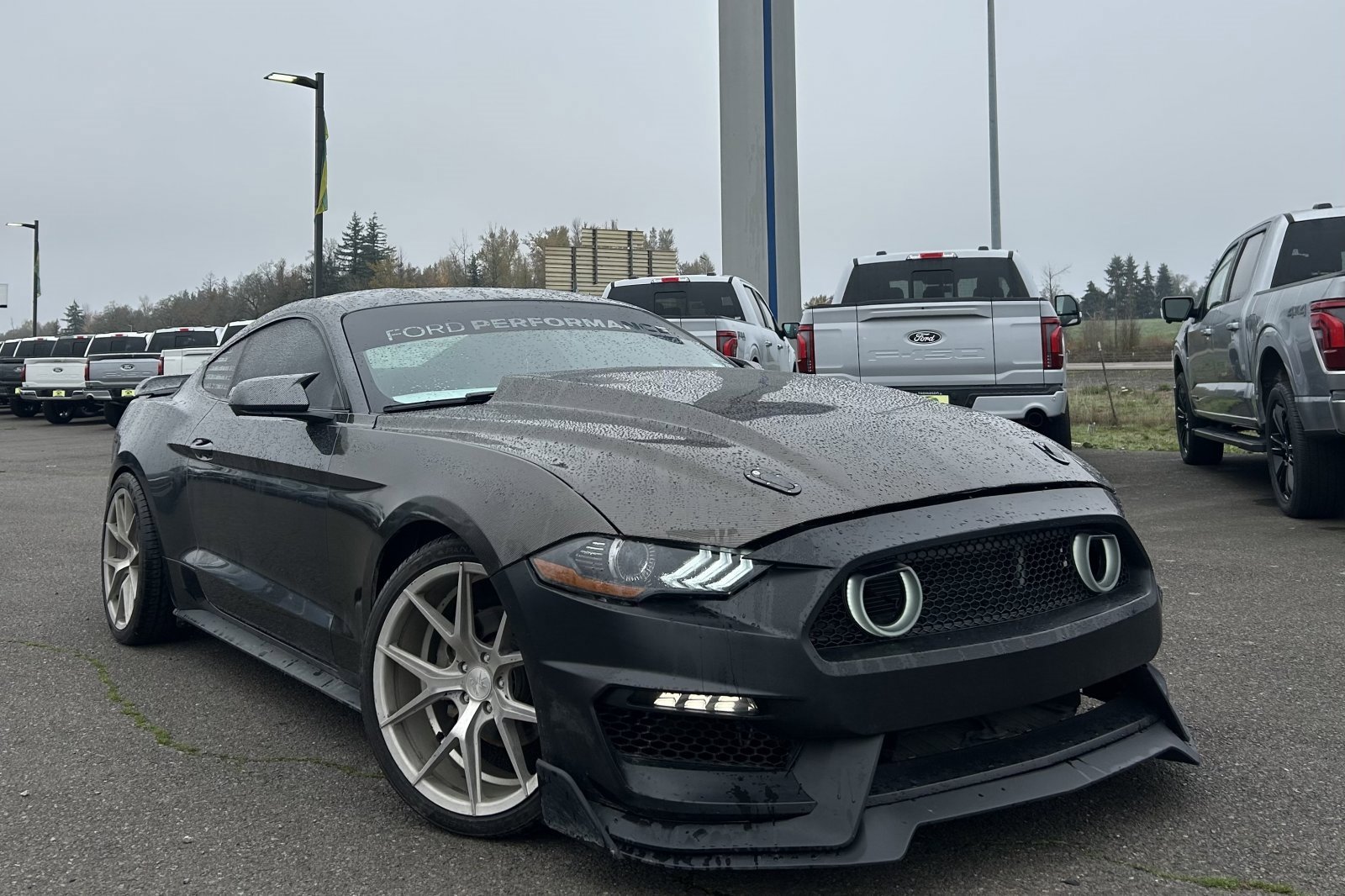 Used 2019 Ford Mustang Coupe image 2