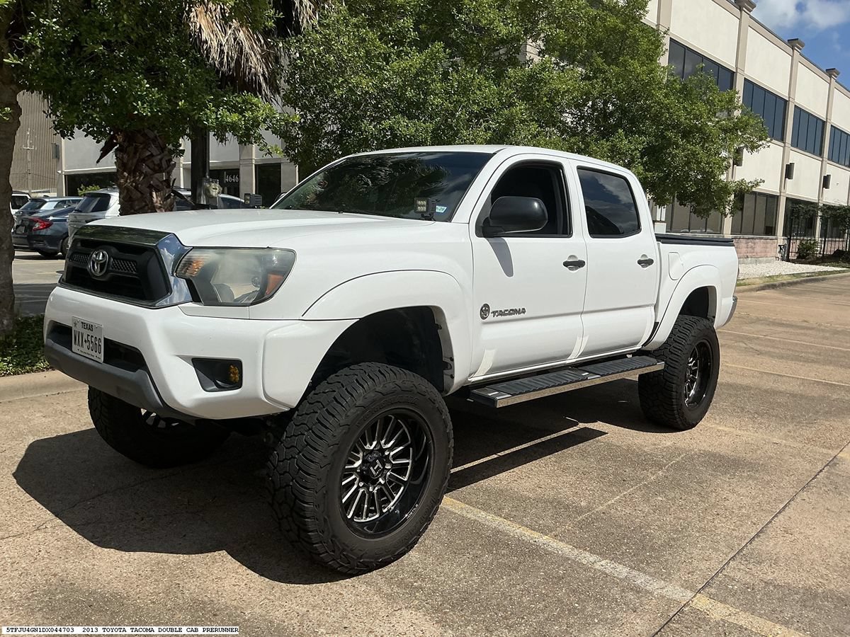 Used 2013 Toyota Tacoma PreRunner w/ SR5 Pkg RWD image 3