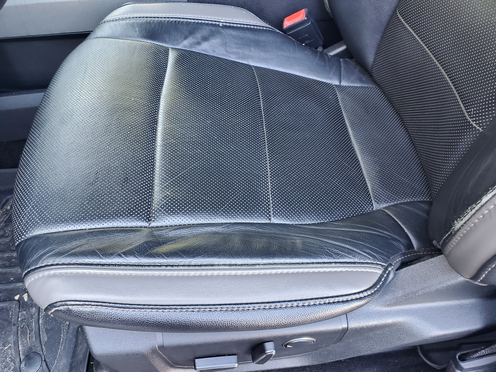 Used 2018 Ford F150 Raptor w/ Equipment Group 801A Mid image 29