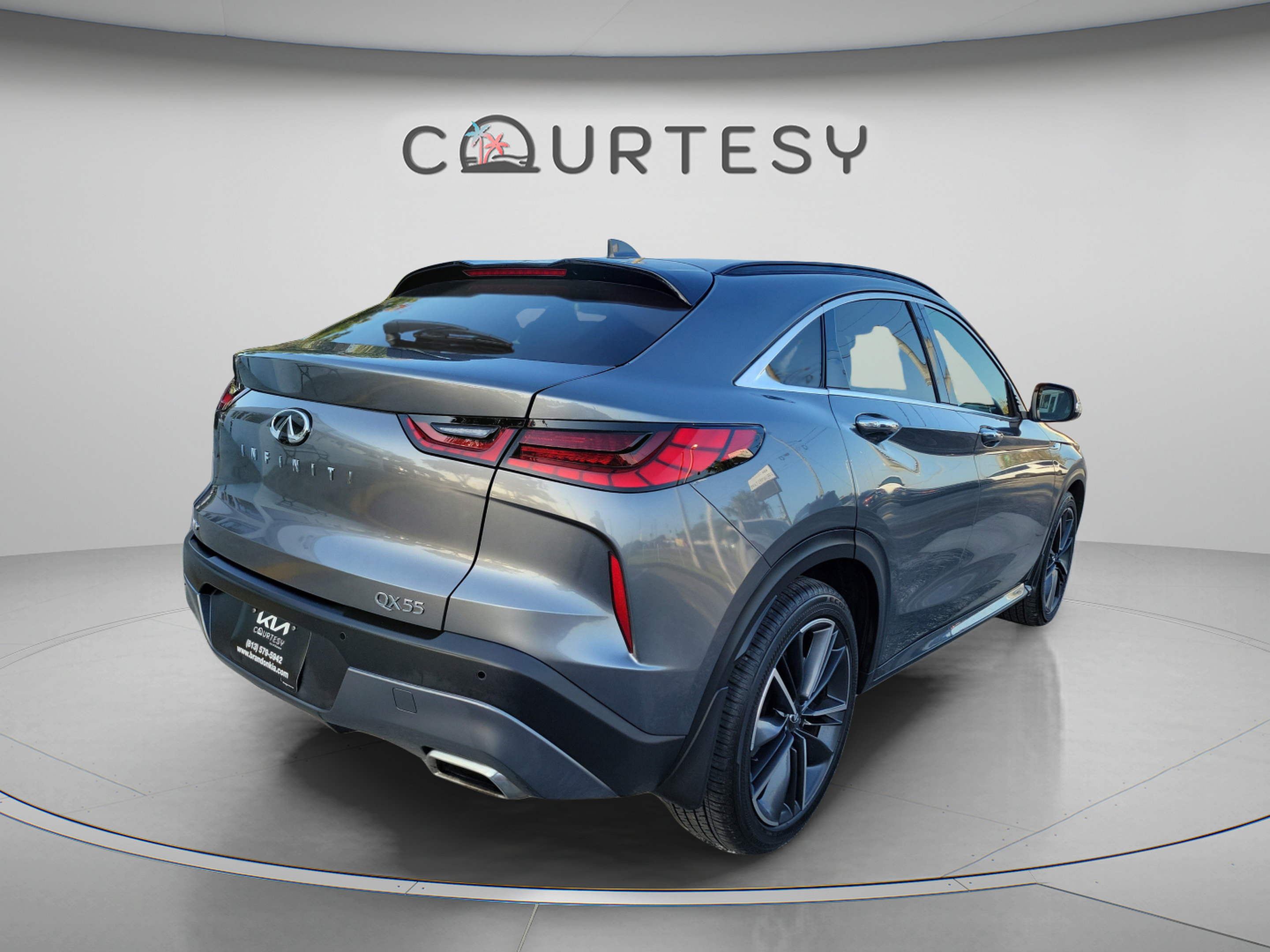 Used 2023 INFINITI QX55 Essential AWD/4WD image 3