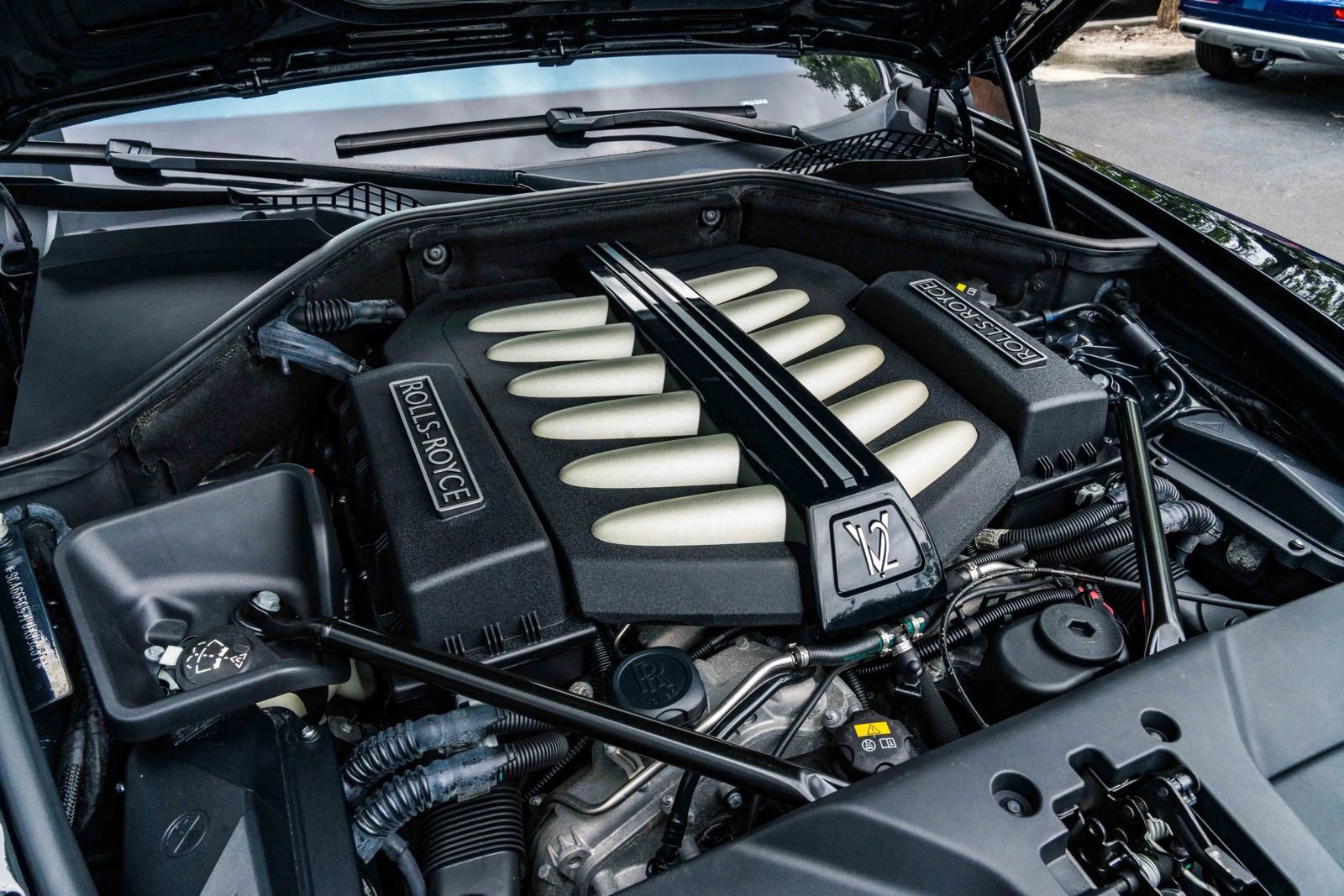Used 2015 Rolls-Royce Wraith RWD image 40