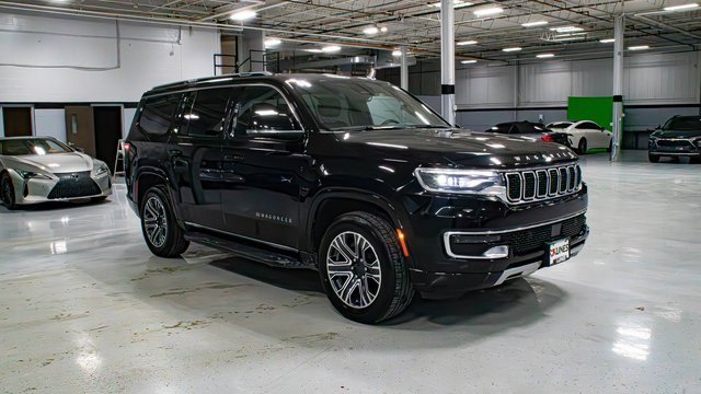 Used 2024 Jeep Wagoneer Series II image 2