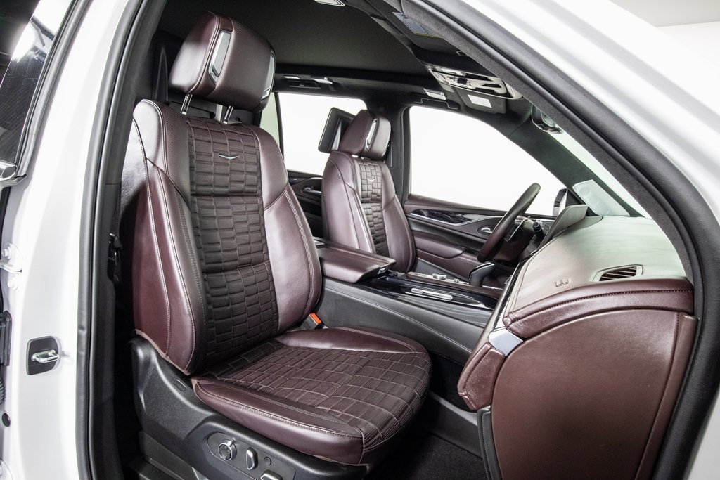 Used 2023 Cadillac Escalade V w/ LPO, ONYX Package image 12