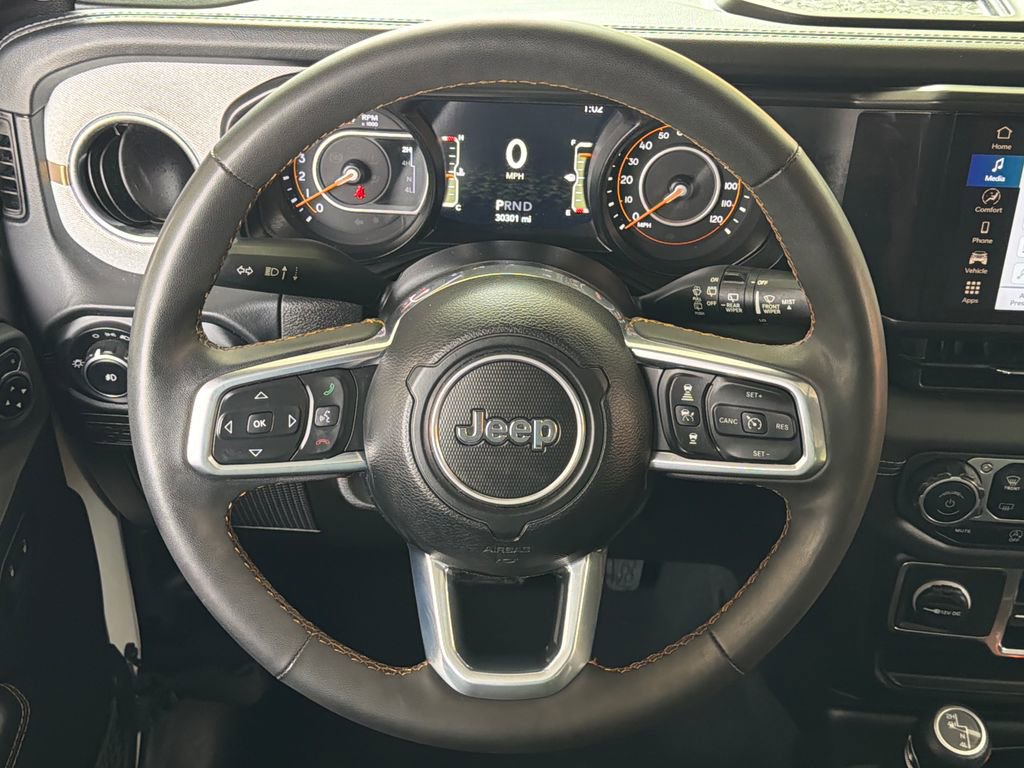 Used 2024 Jeep Wrangler Sahara image 4