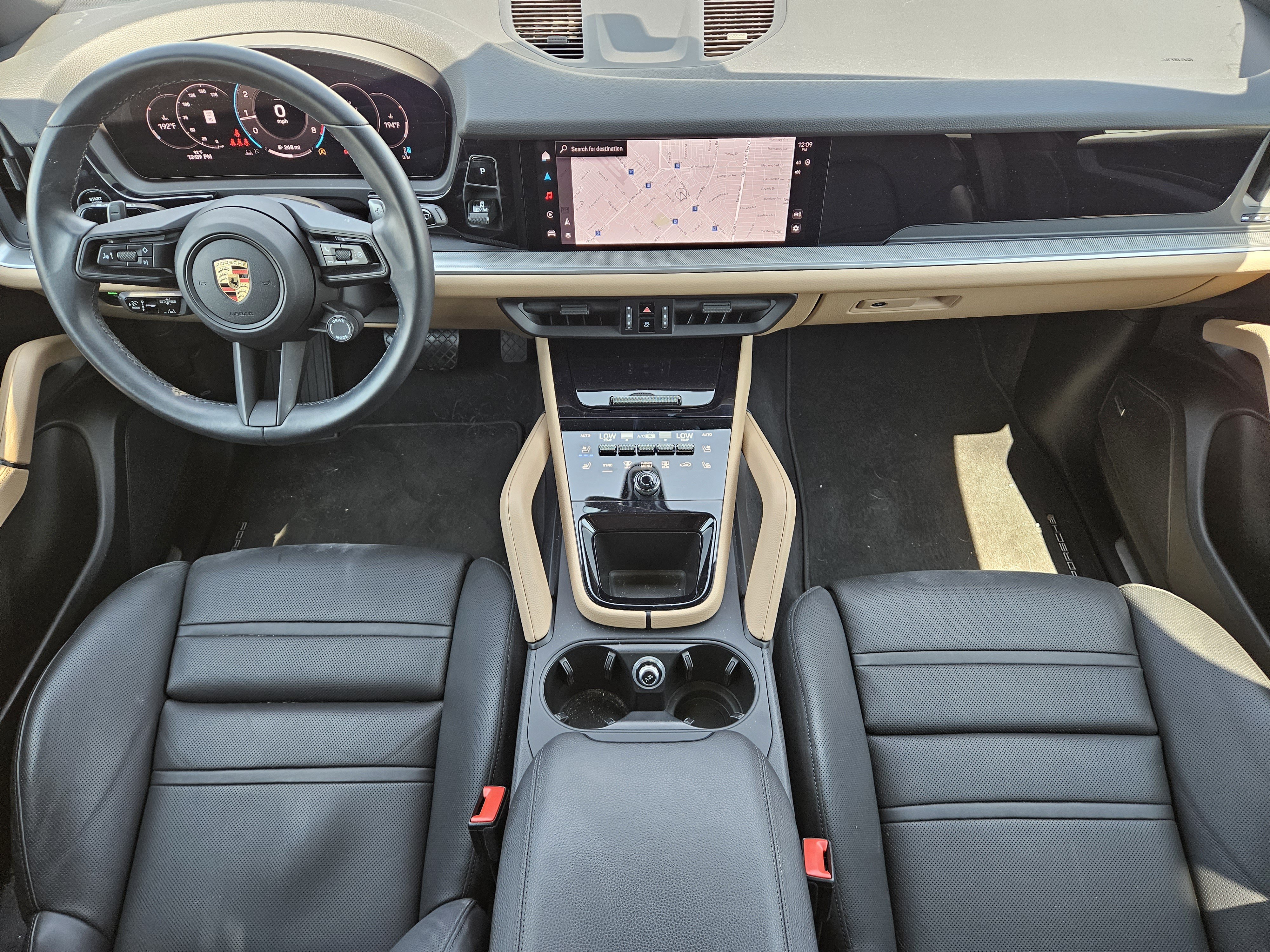 Certified 2024 Porsche Cayenne AWD/4WD image 24