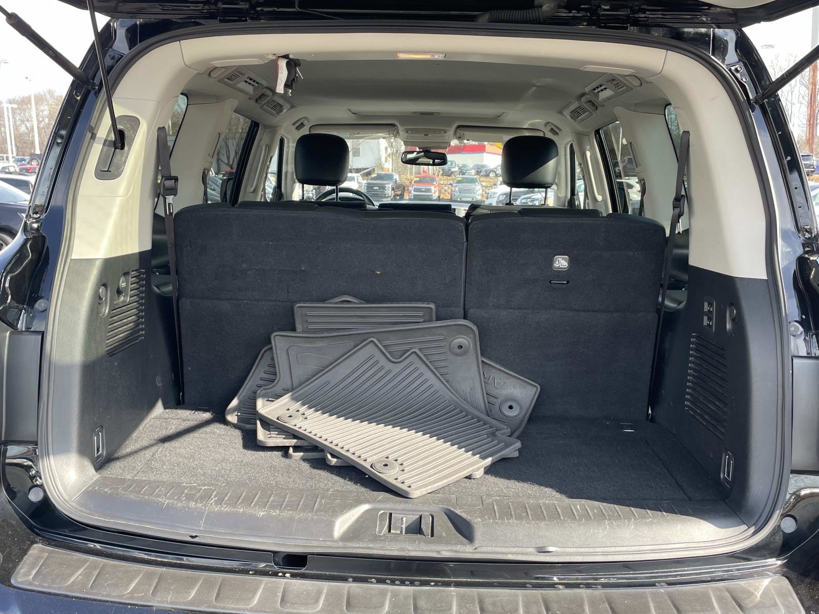 Used 2019 Nissan Armada SL w/ Premium Package image 10