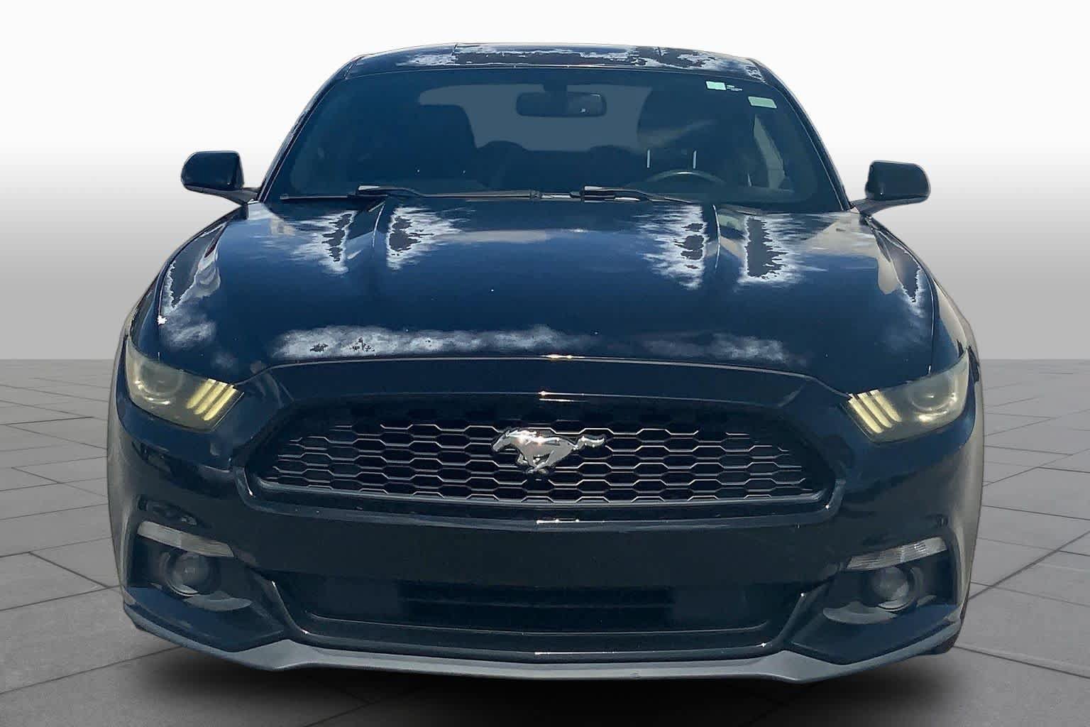 Used 2015 Ford Mustang Coupe w/ Equipment Group 051A RWD image 4