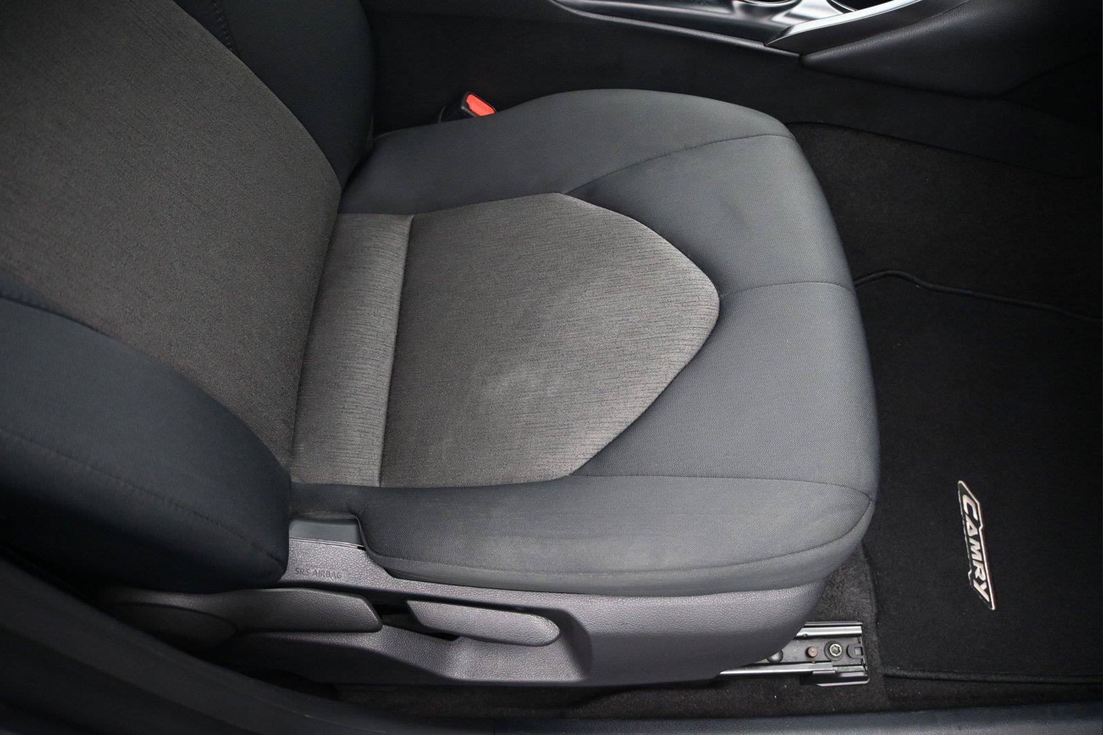 Used 2020 Toyota Camry LE FWD image 21