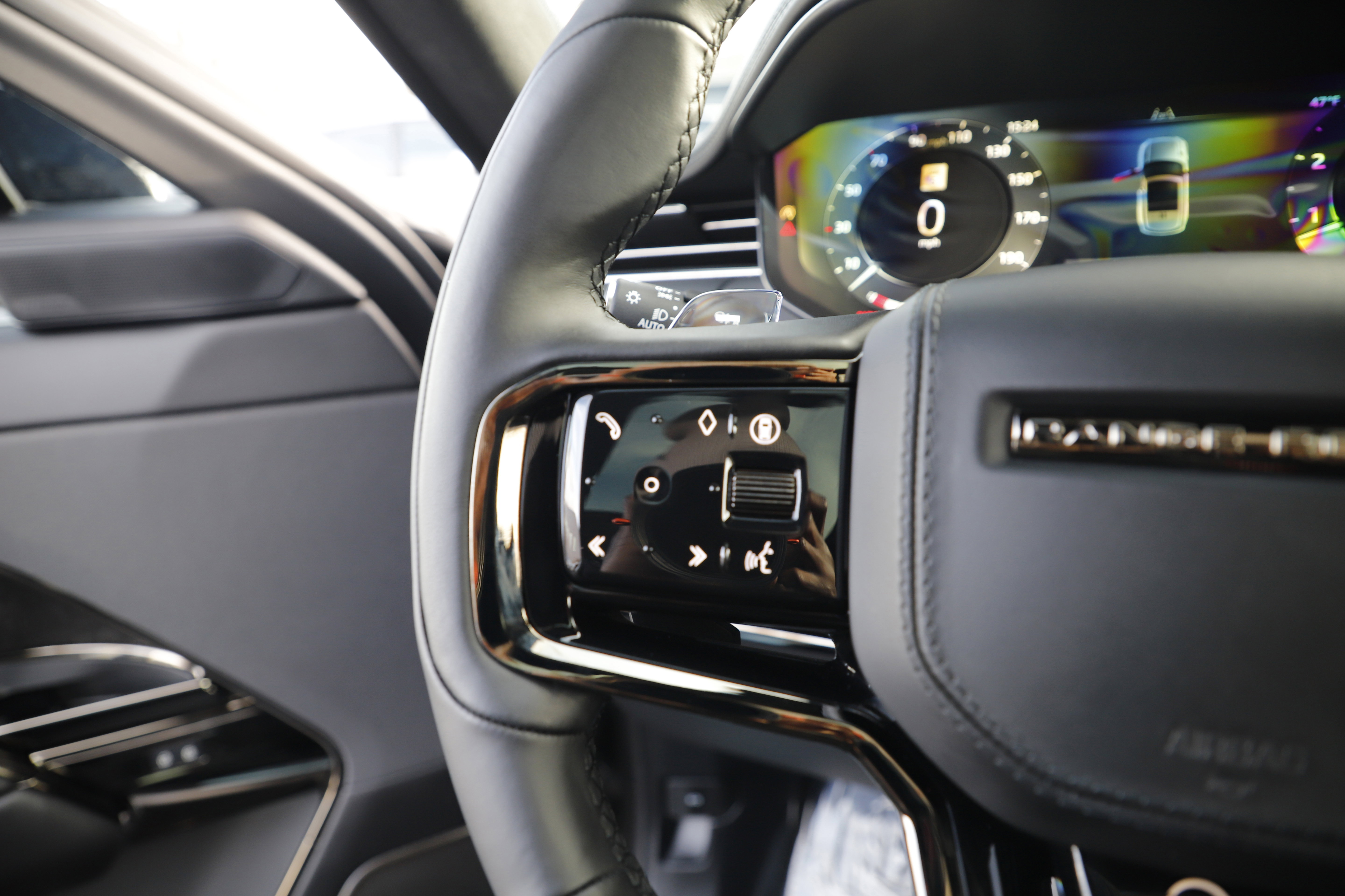 New 2026 Land Rover Range Rover Sport SV image 26