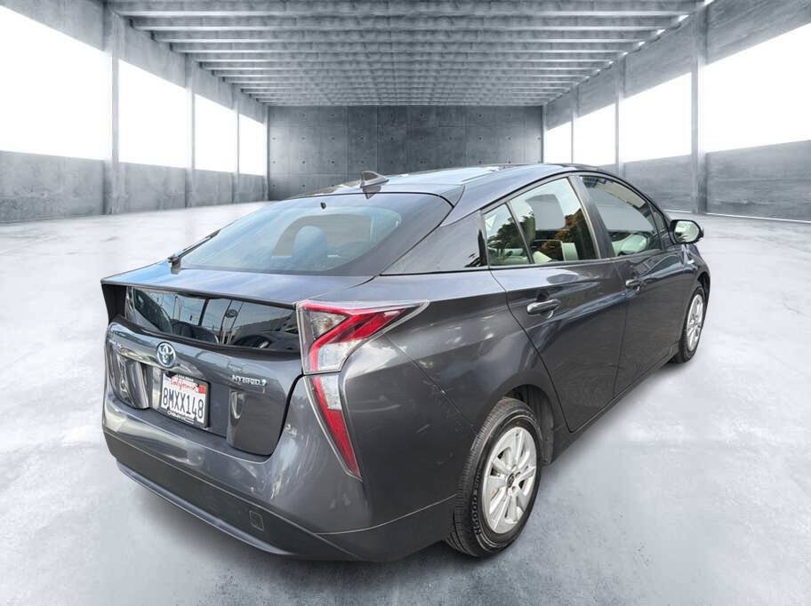 Used 2016 Toyota Prius Two FWD image 3