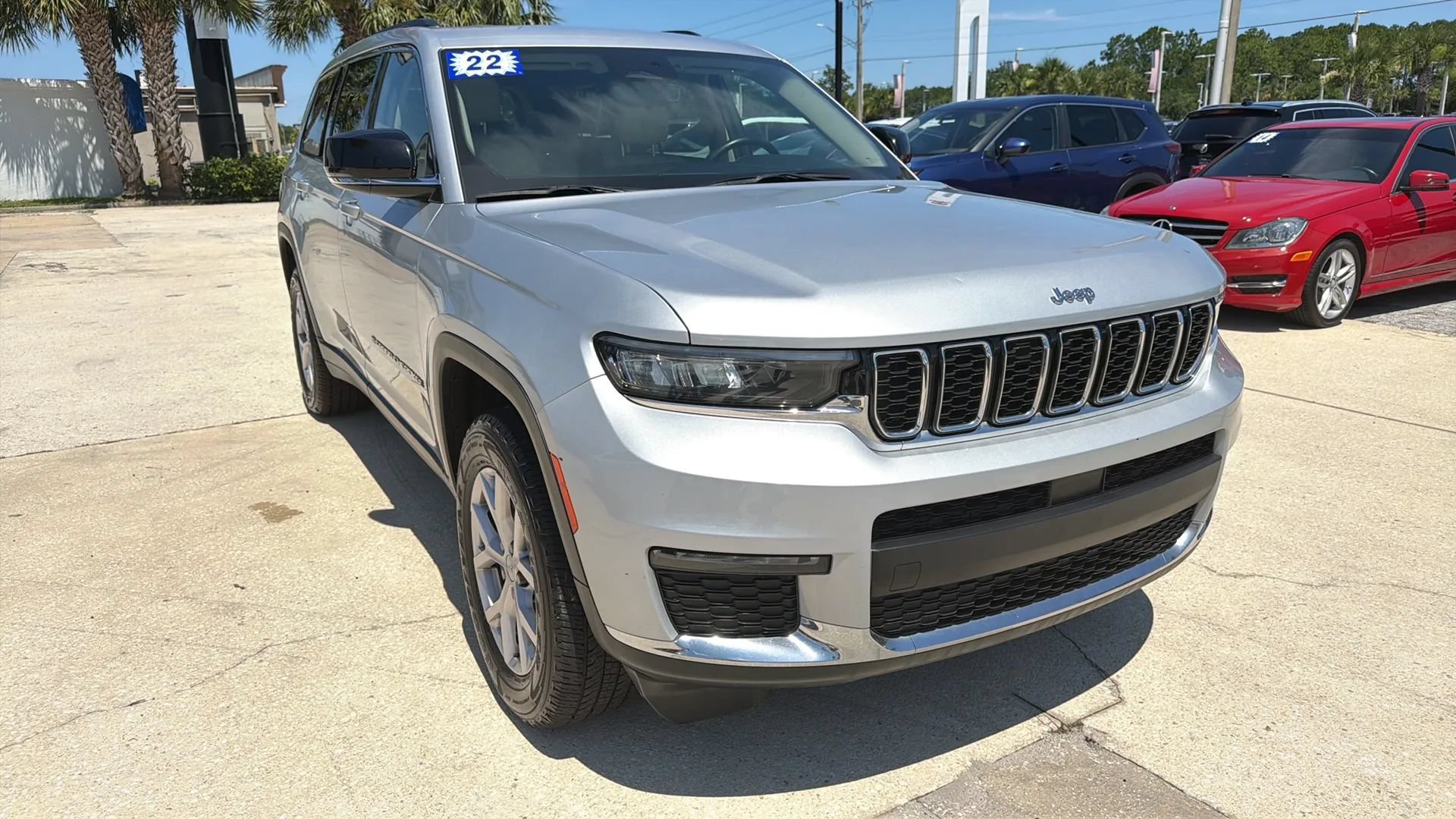 Used 2022 Jeep Grand Cherokee L Limited RWD image 7