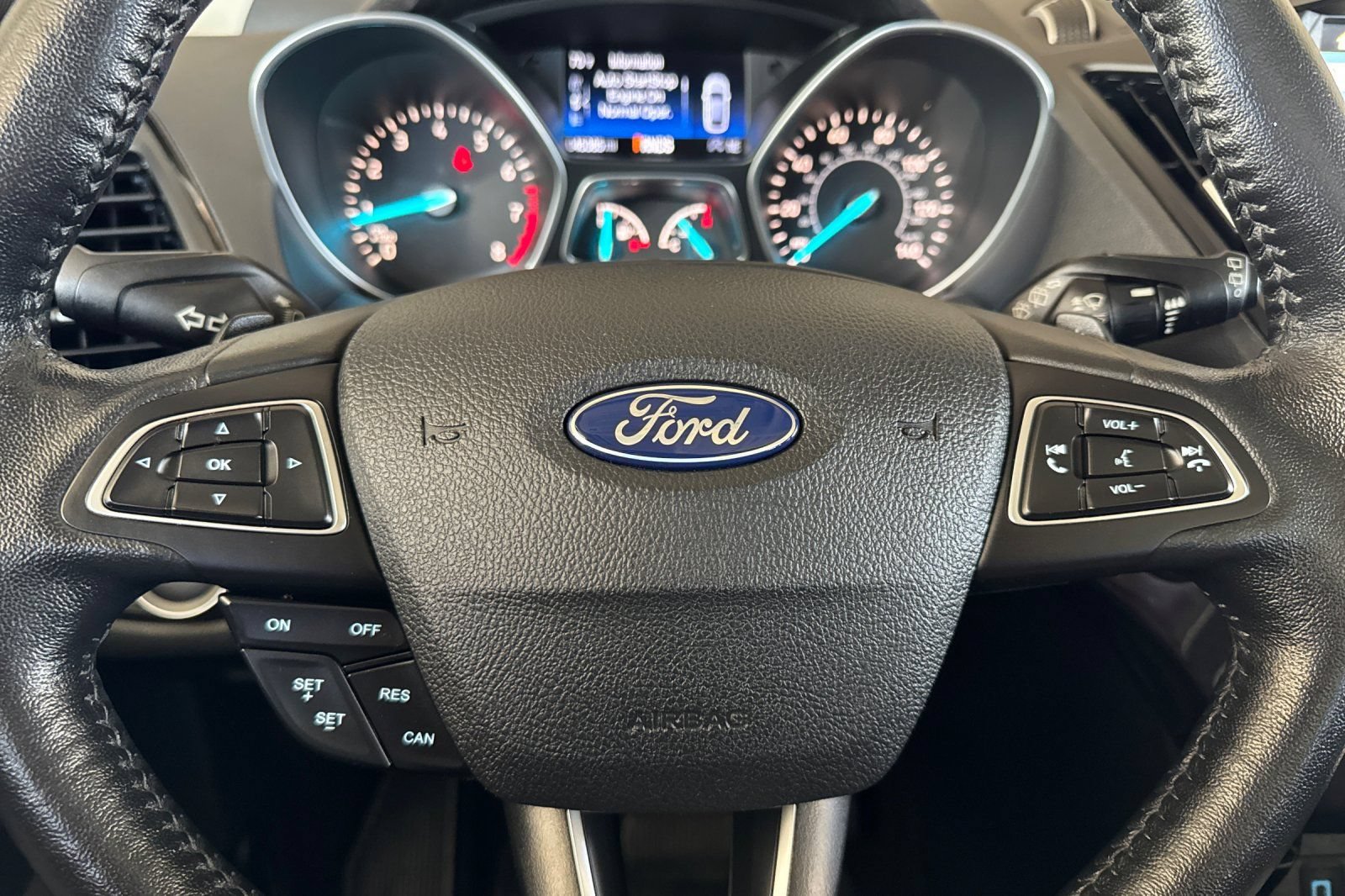 Used 2017 Ford Escape Titanium AWD/4WD image 24