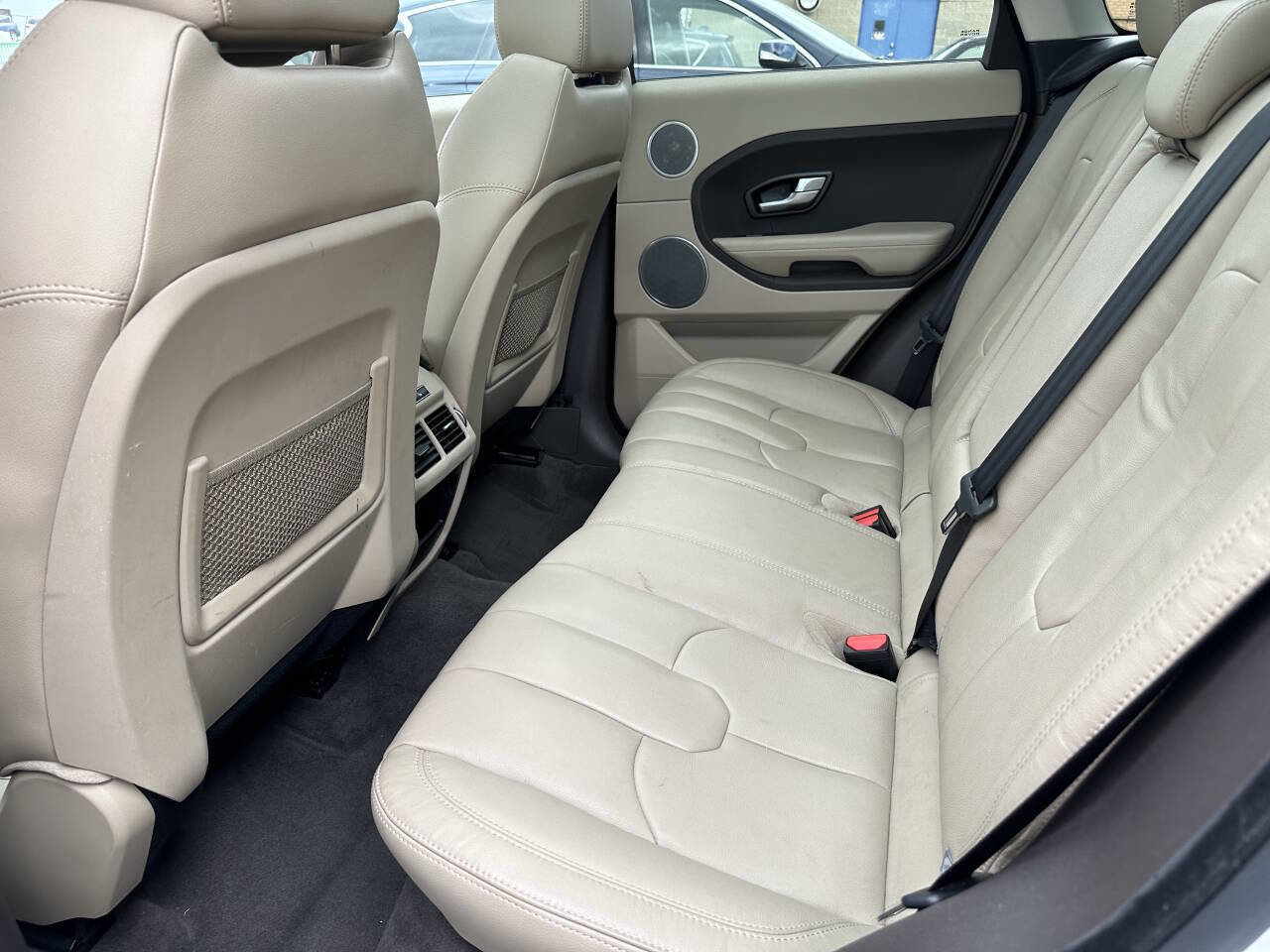 Used 2014 Land Rover Range Rover Evoque Pure Plus image 17