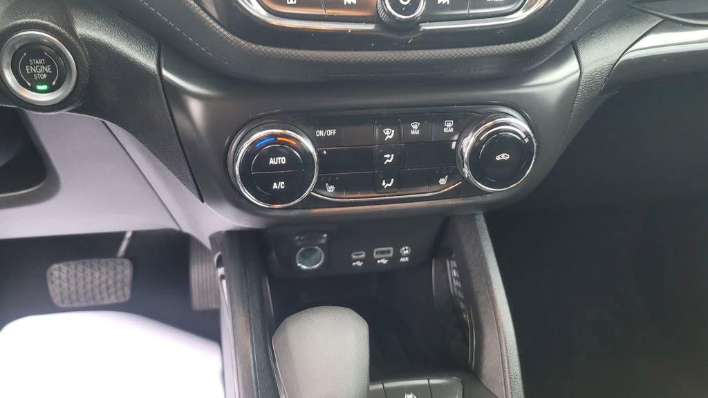 Used 2022 Chevrolet TrailBlazer LT w/ Convenience Package image 22