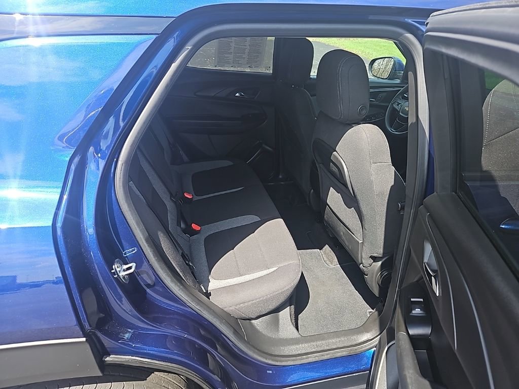 Used 2023 Chevrolet TrailBlazer LT FWD image 28