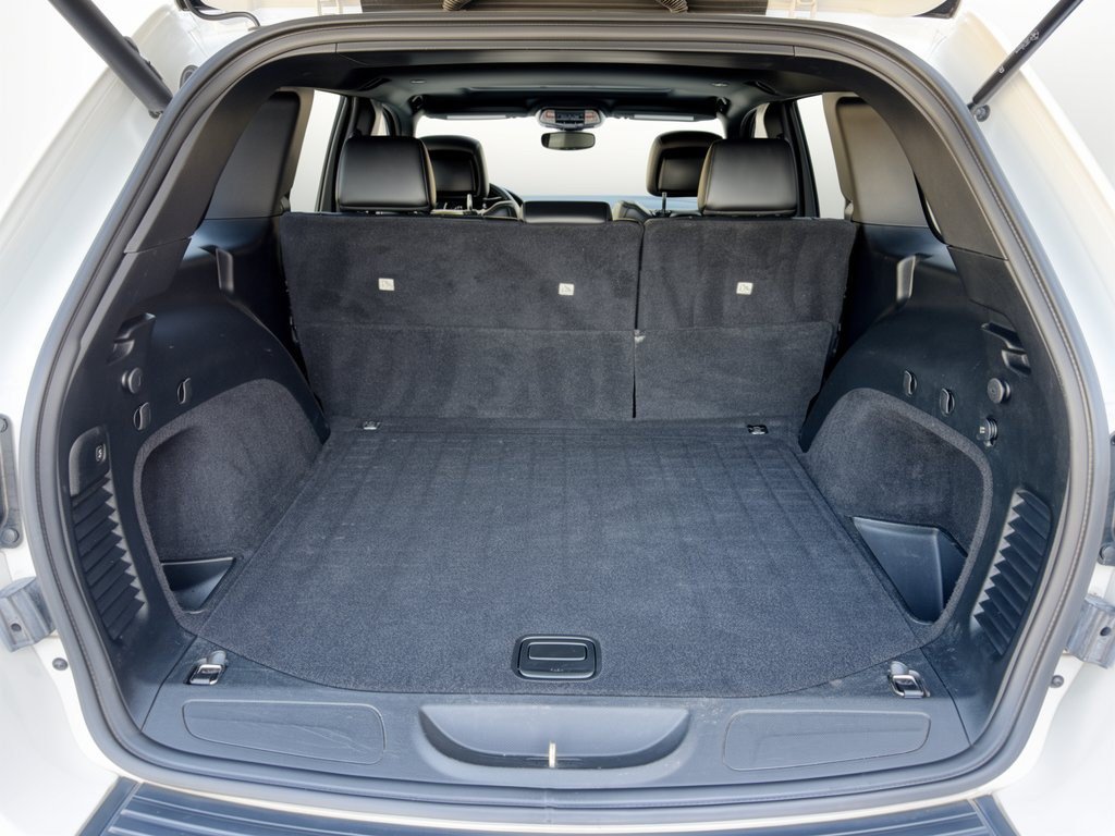 Used 2019 Jeep Grand Cherokee Altitude RWD image 28
