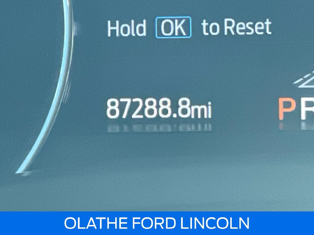 Certified 2022 Ford F350 Platinum w/ FX4 Off-Road Package AWD/4WD image 13