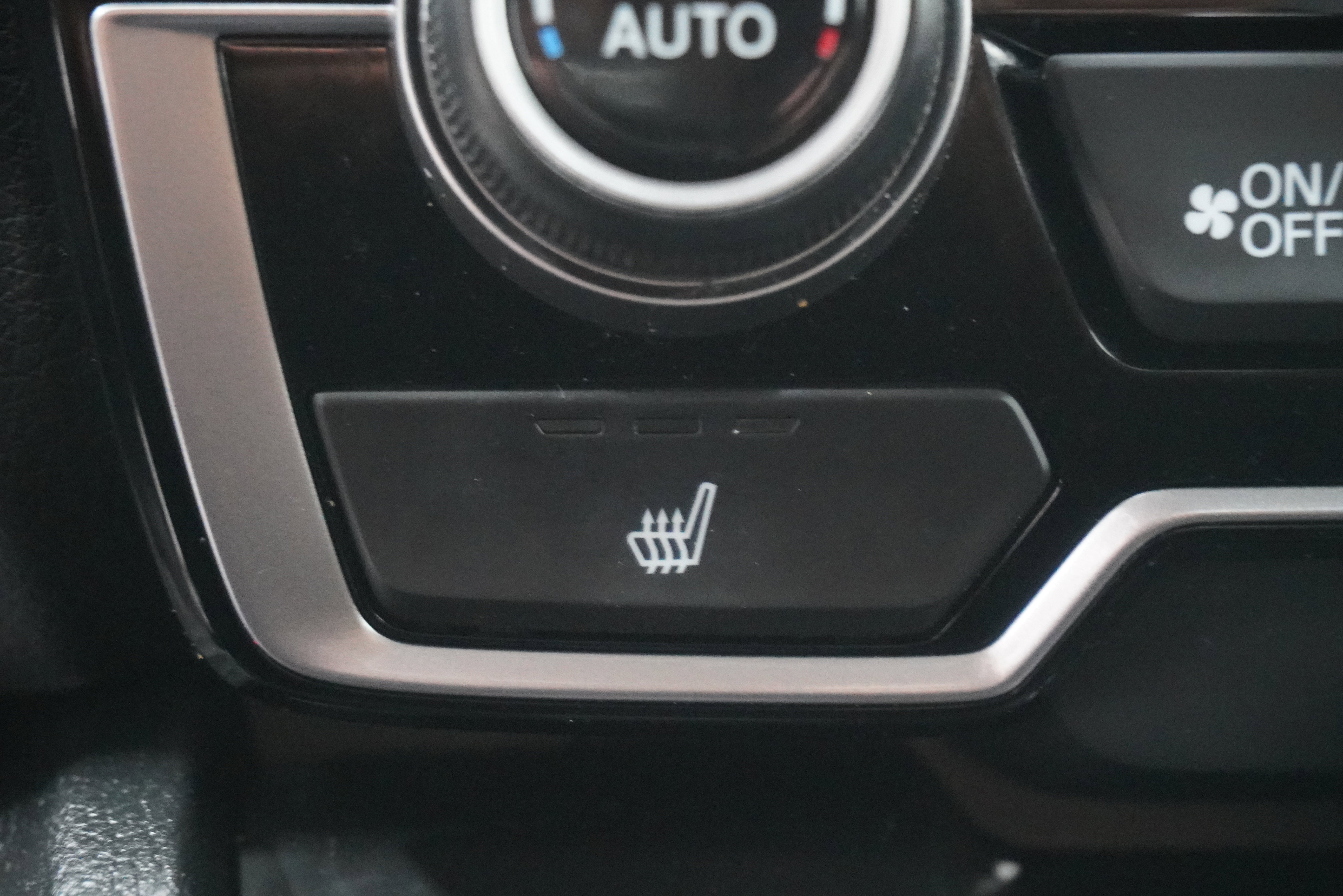 Used 2018 Honda CR-V LX image 20