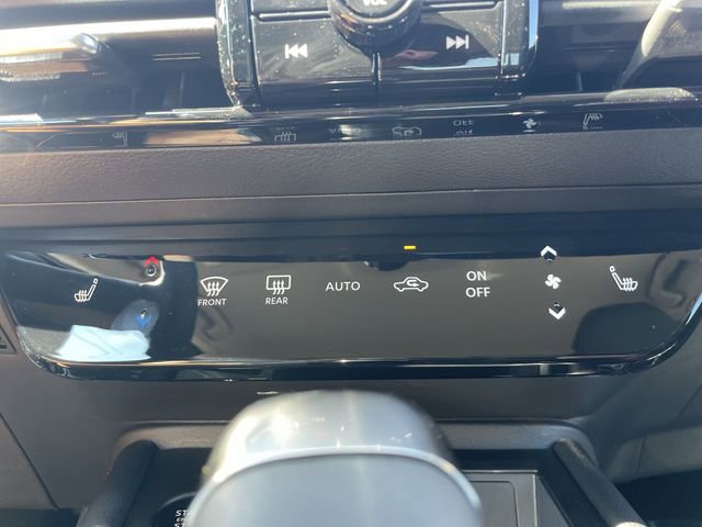 New 2026 Nissan Kicks SR w/ Cold Weather Package image 27