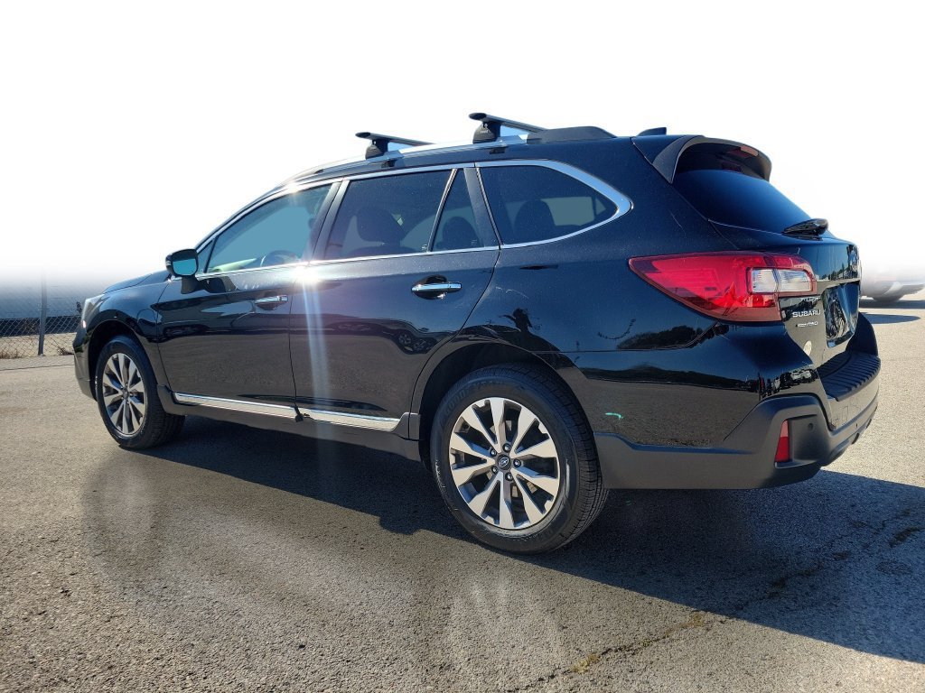 Used 2019 Subaru Outback 2.5i Touring AWD/4WD image 3