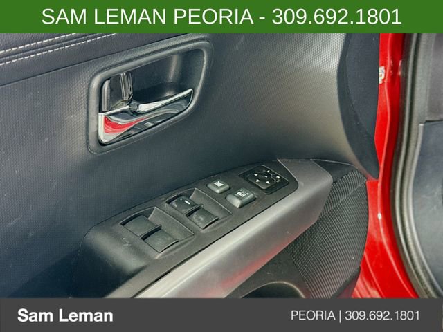 Used 2012 Mitsubishi Outlander GT image 16