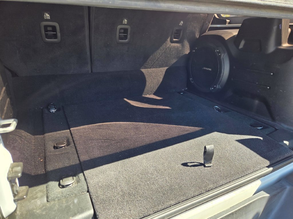 Used 2023 Jeep Wrangler Unlimited Sahara w/ Cold Weather Group AWD/4WD image 32