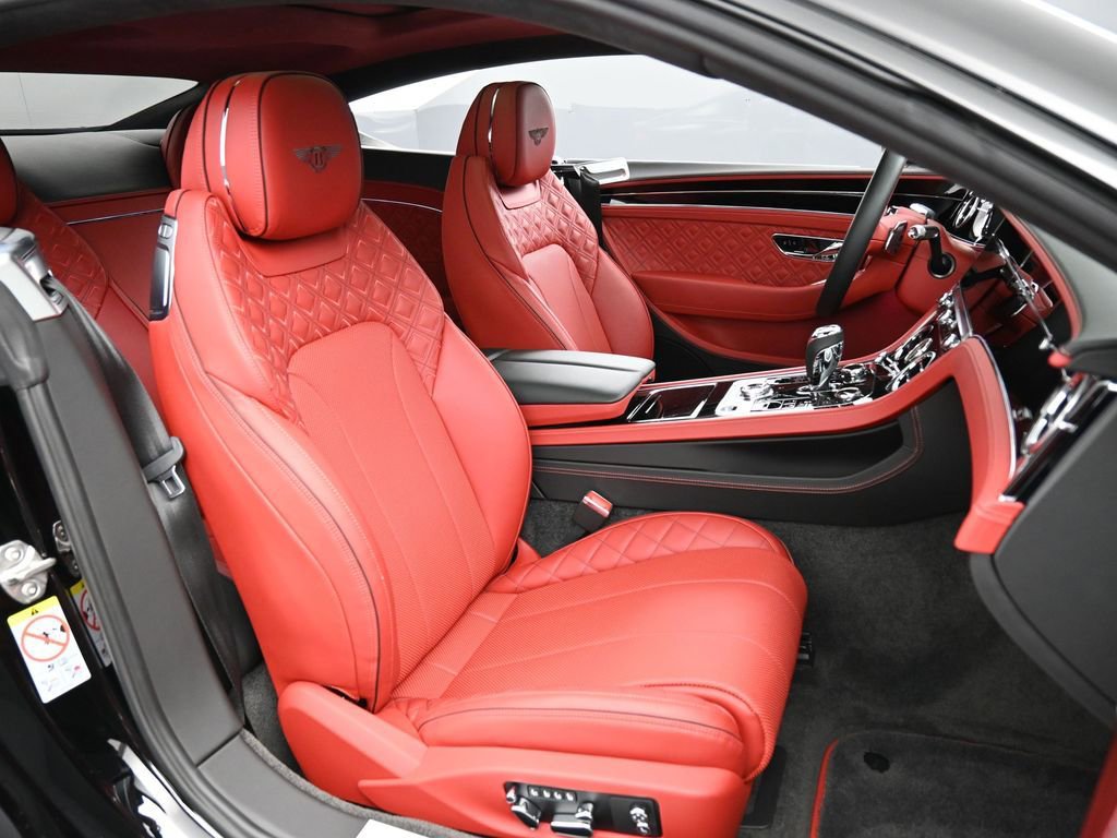 Used 2023 Bentley Continental GT V8 image 28